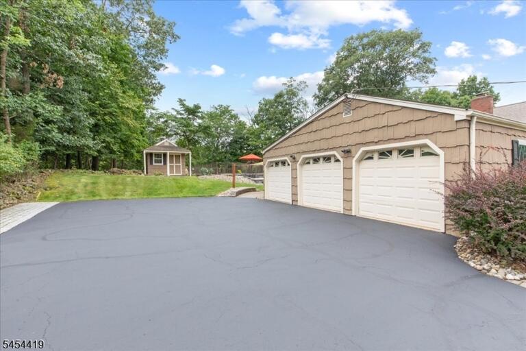 Property listing MLS 4048165 photo 35