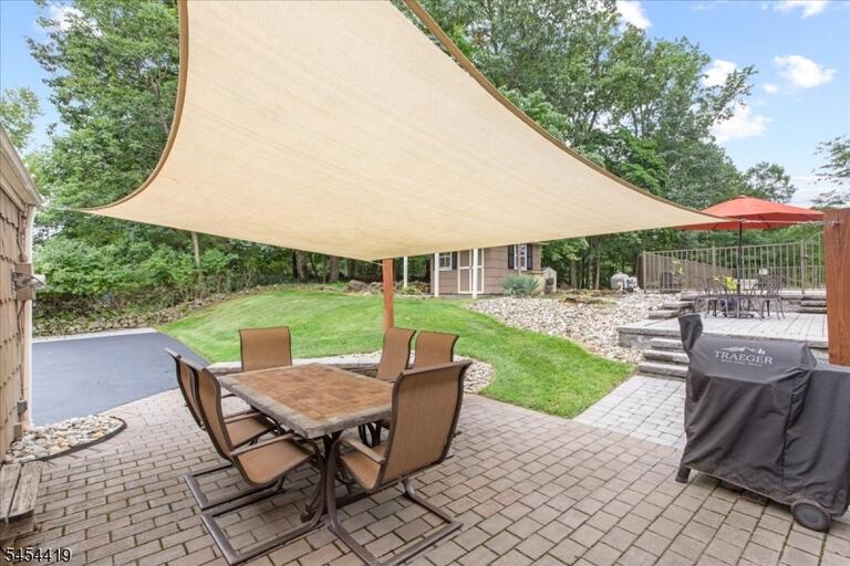 Property listing MLS 4048165 photo 38