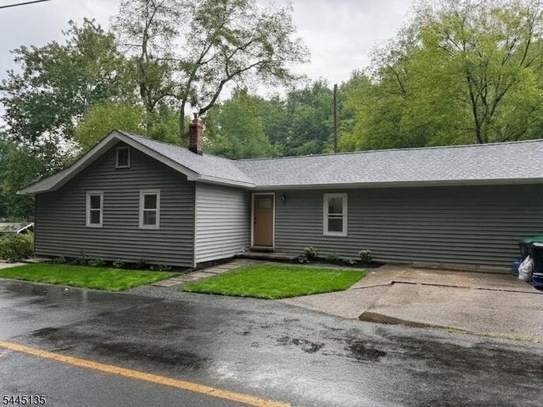 Property listing MLS 4048176 photo 1