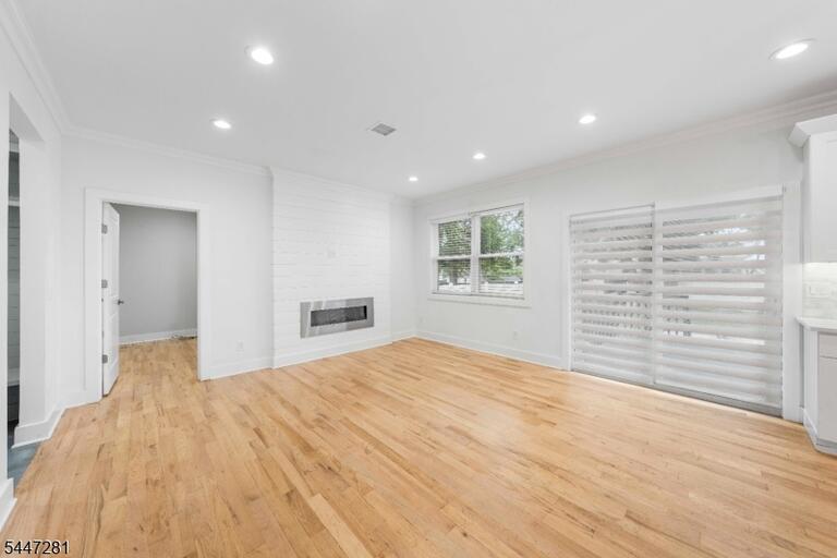 Property listing MLS 4048182 photo 10
