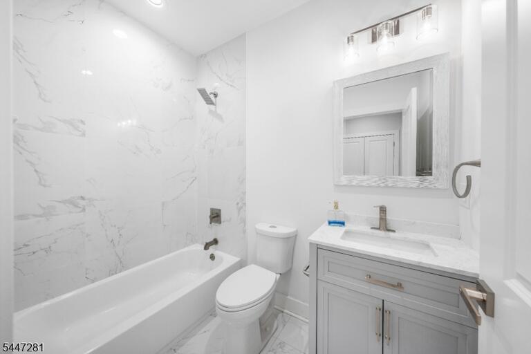 Property listing MLS 4048182 photo 12