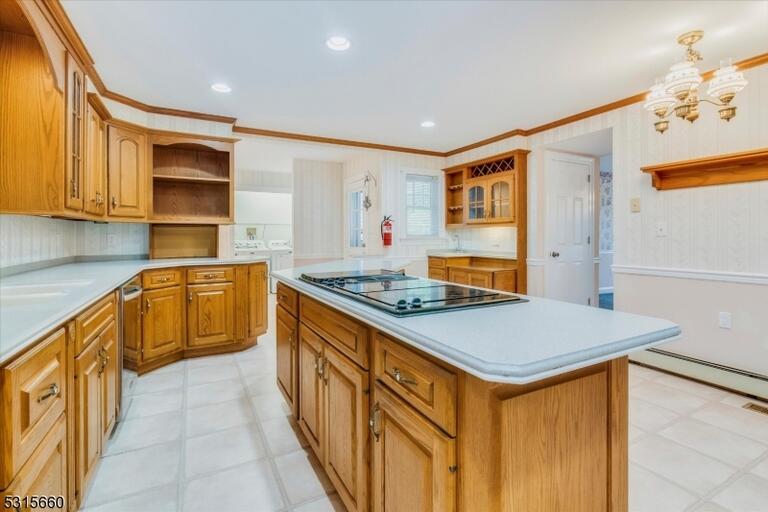 Property listing MLS 4048188 photo 11
