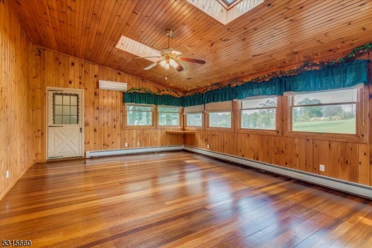Property listing MLS 4048188 photo 19