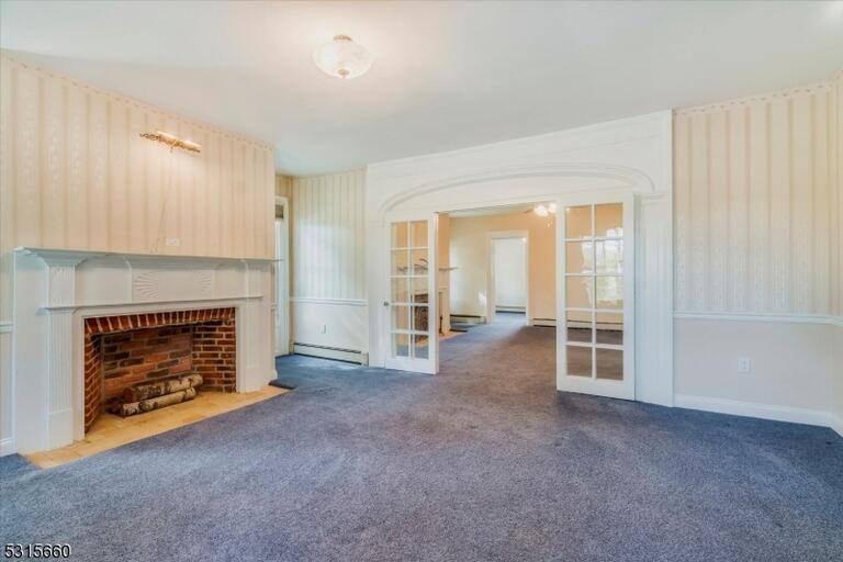 Property listing MLS 4048188 photo 22