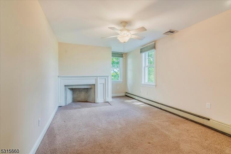 Property listing MLS 4048188 photo 24