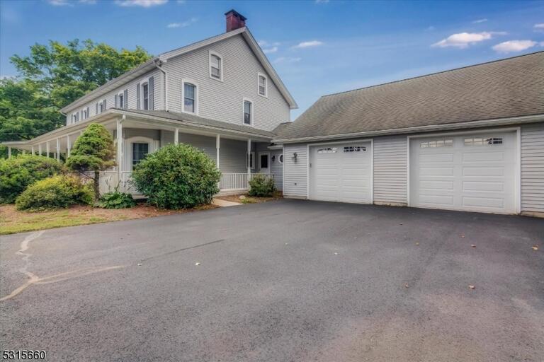Property listing MLS 4048188 photo 6