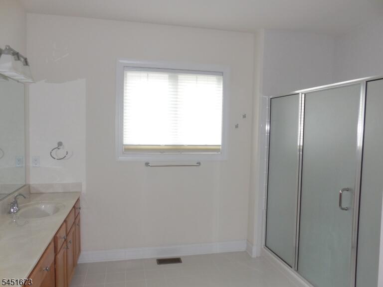 Property listing MLS 4048198 photo 13