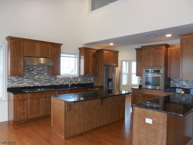 Property listing MLS 4048198 photo 6