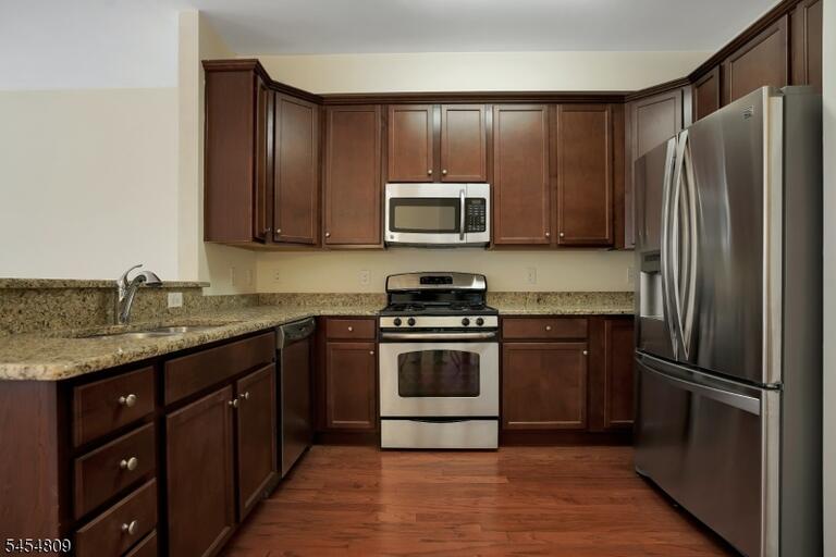 Property listing MLS 4048212 photo 13