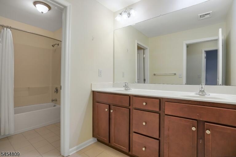 Property listing MLS 4048212 photo 25