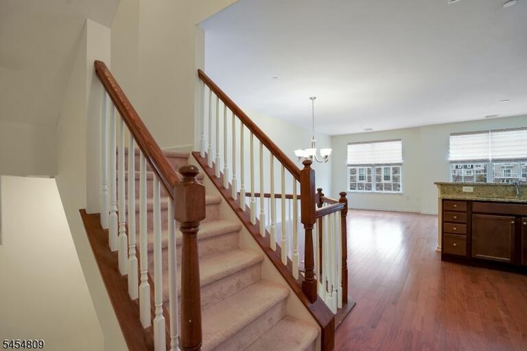 Property listing MLS 4048212 photo 6