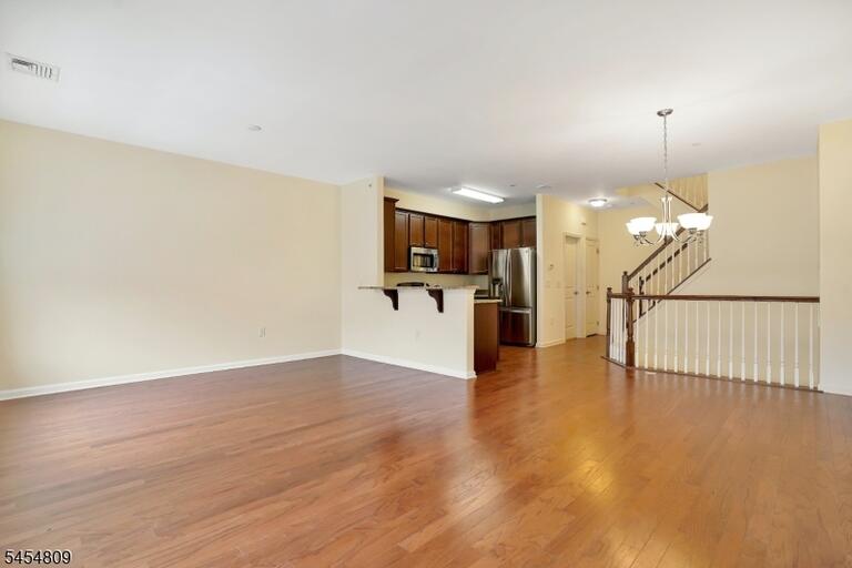 Property listing MLS 4048212 photo 8