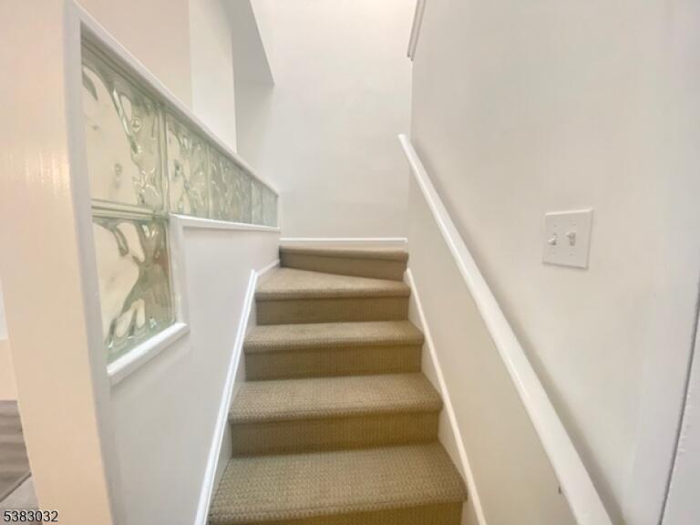 Property listing MLS 4048226 photo 11