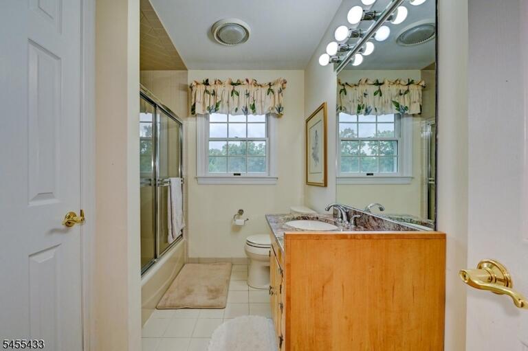 Property listing MLS 4048240 photo 36