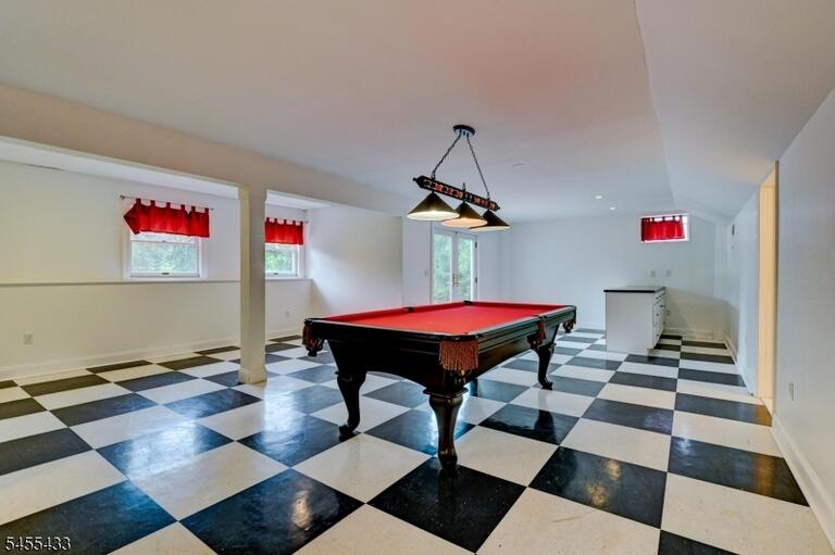 Property listing MLS 4048240 photo 45