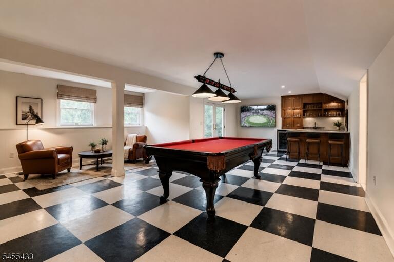 Property listing MLS 4048240 photo 46
