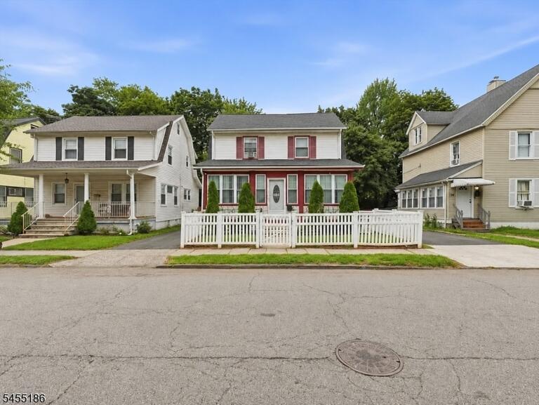 Property listing MLS 4048258 photo 1