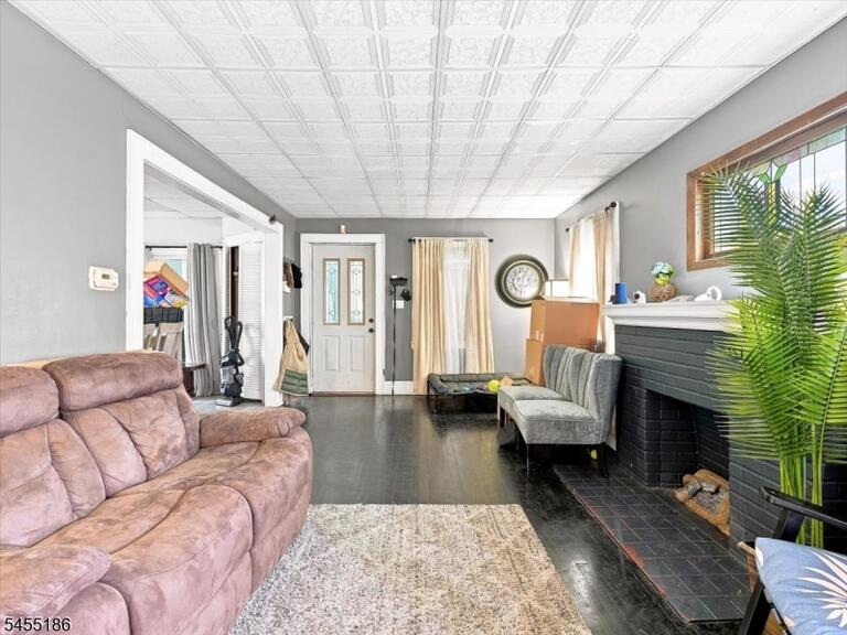 Property listing MLS 4048258 photo 6