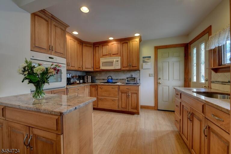 Property listing MLS 4048262 photo 11