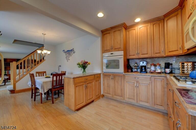Property listing MLS 4048262 photo 12