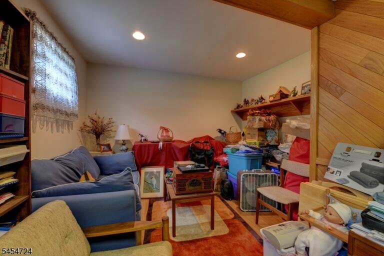 Property listing MLS 4048262 photo 14