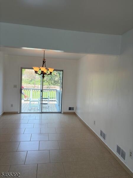 Property listing MLS 4048268 photo 3