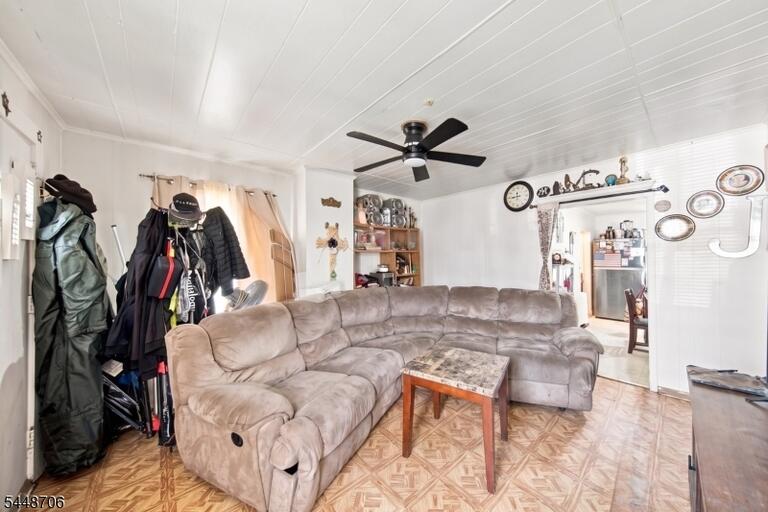 Property listing MLS 4048270 photo 28