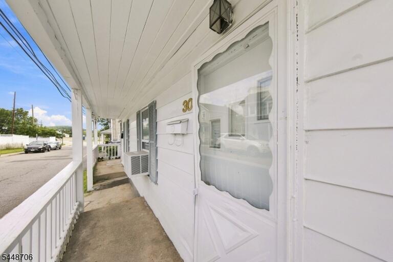 Property listing MLS 4048270 photo 8