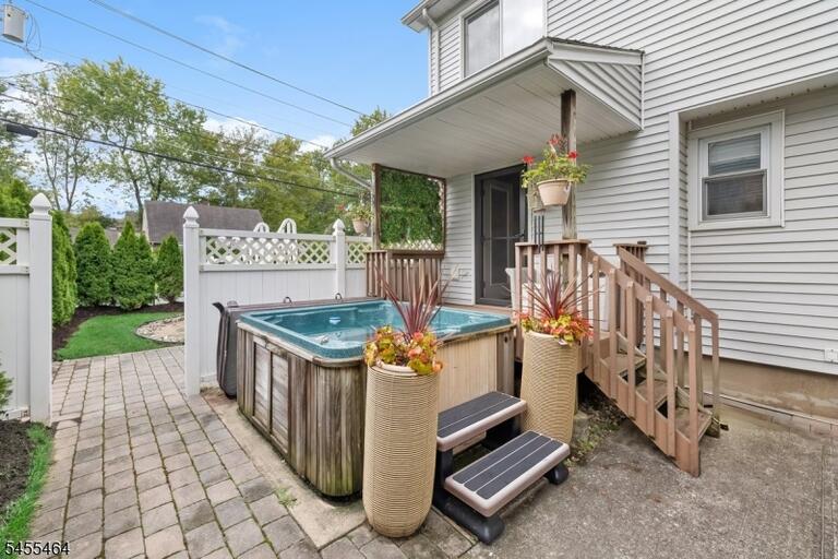 Property listing MLS 4048271 photo 26