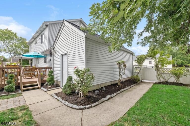 Property listing MLS 4048271 photo 27