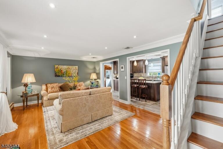 Property listing MLS 4048271 photo 7