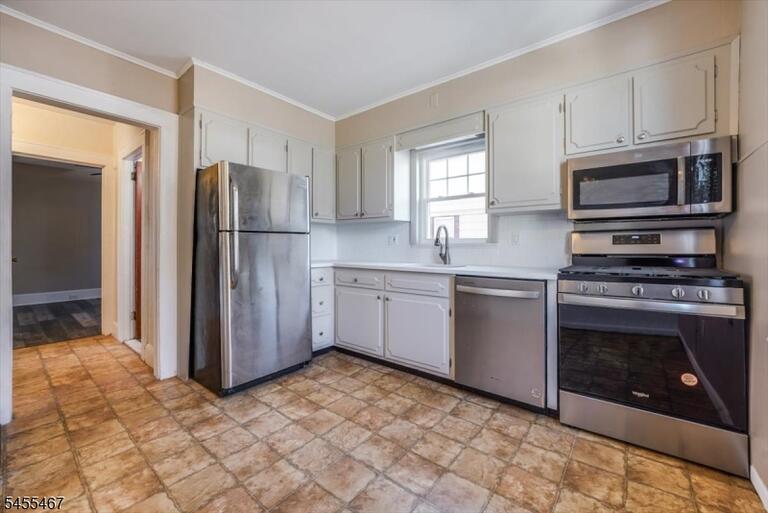 Property listing MLS 4048273 photo 17