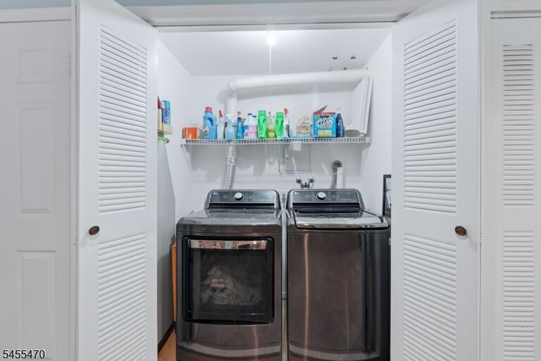 Property listing MLS 4048277 photo 30