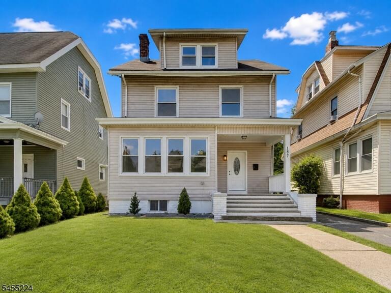 Property listing MLS 4048286 photo 1