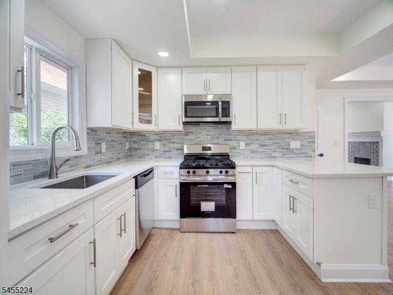 Property listing MLS 4048286 photo 14