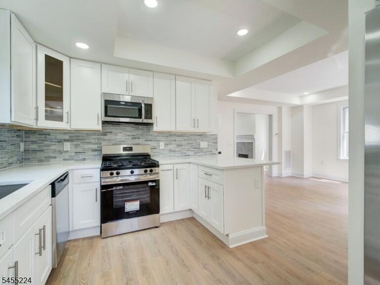 Property listing MLS 4048286 photo 15