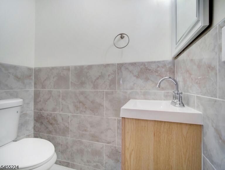 Property listing MLS 4048286 photo 16