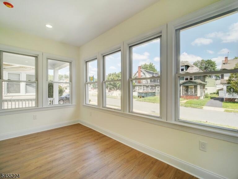 Property listing MLS 4048286 photo 7