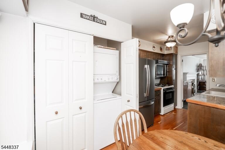 Property listing MLS 4048298 photo 17