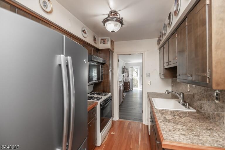 Property listing MLS 4048298 photo 18