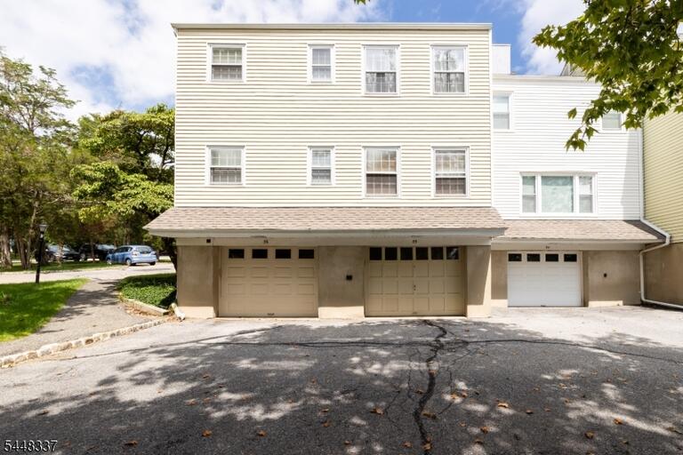 Property listing MLS 4048298 photo 30
