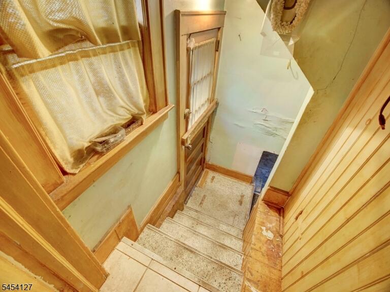 Property listing MLS 4048302 photo 17