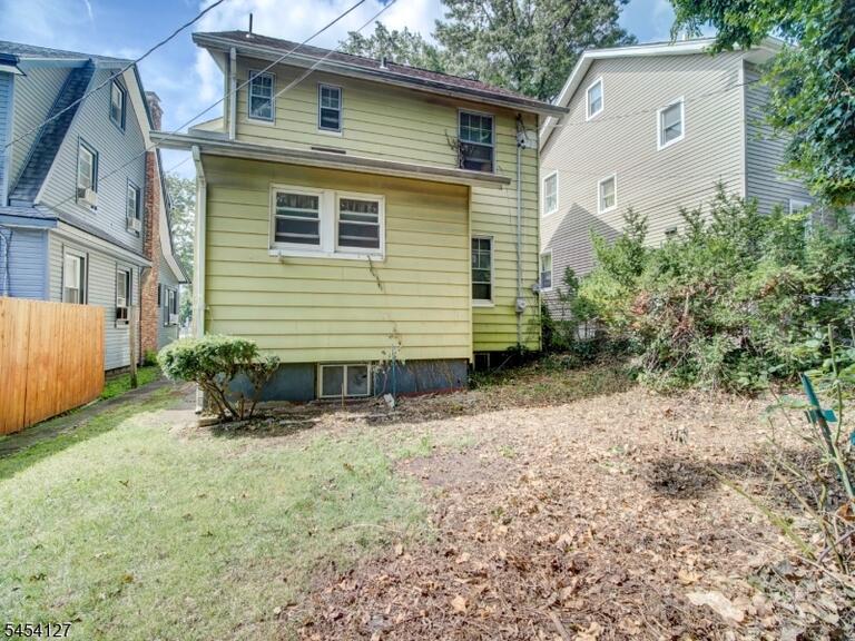 Property listing MLS 4048302 photo 5