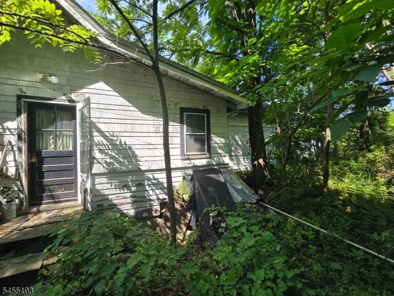 Property listing MLS 4048306 photo 4