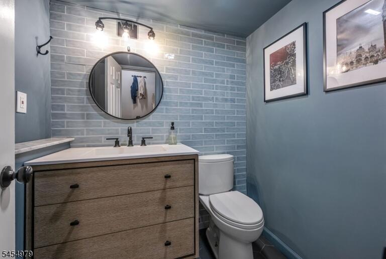 Property listing MLS 4048308 photo 44