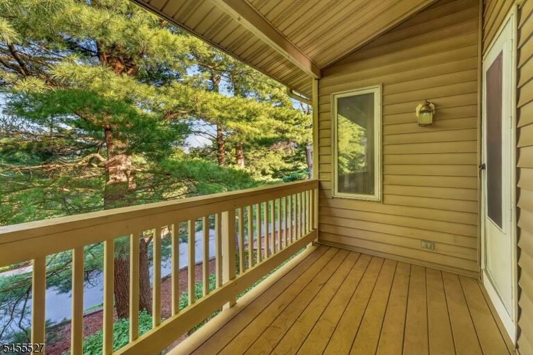 Property listing MLS 4048324 photo 16