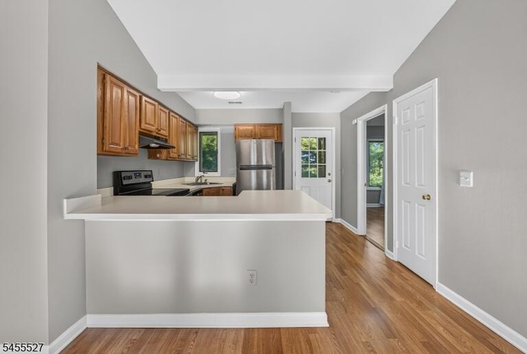 Property listing MLS 4048324 photo 9