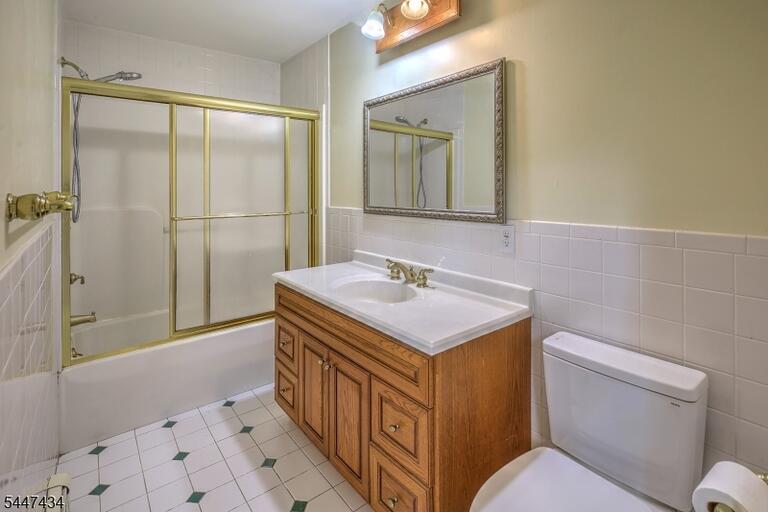 Property listing MLS 4048326 photo 34