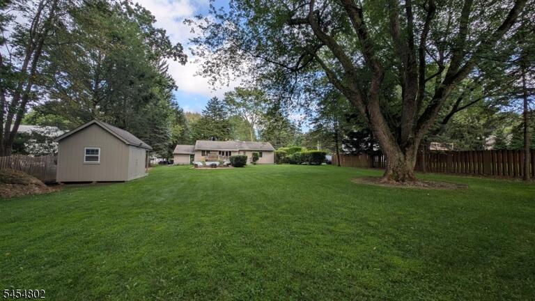 Property listing MLS 4048335 photo 3