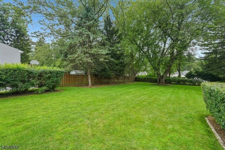 Property listing MLS 4048335 photo 8